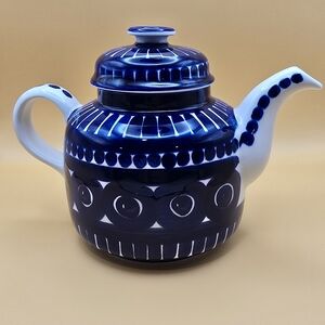 Vintage Arabia Finland VALENCIA Tea Pot designed by Ulla Procope,Signed.